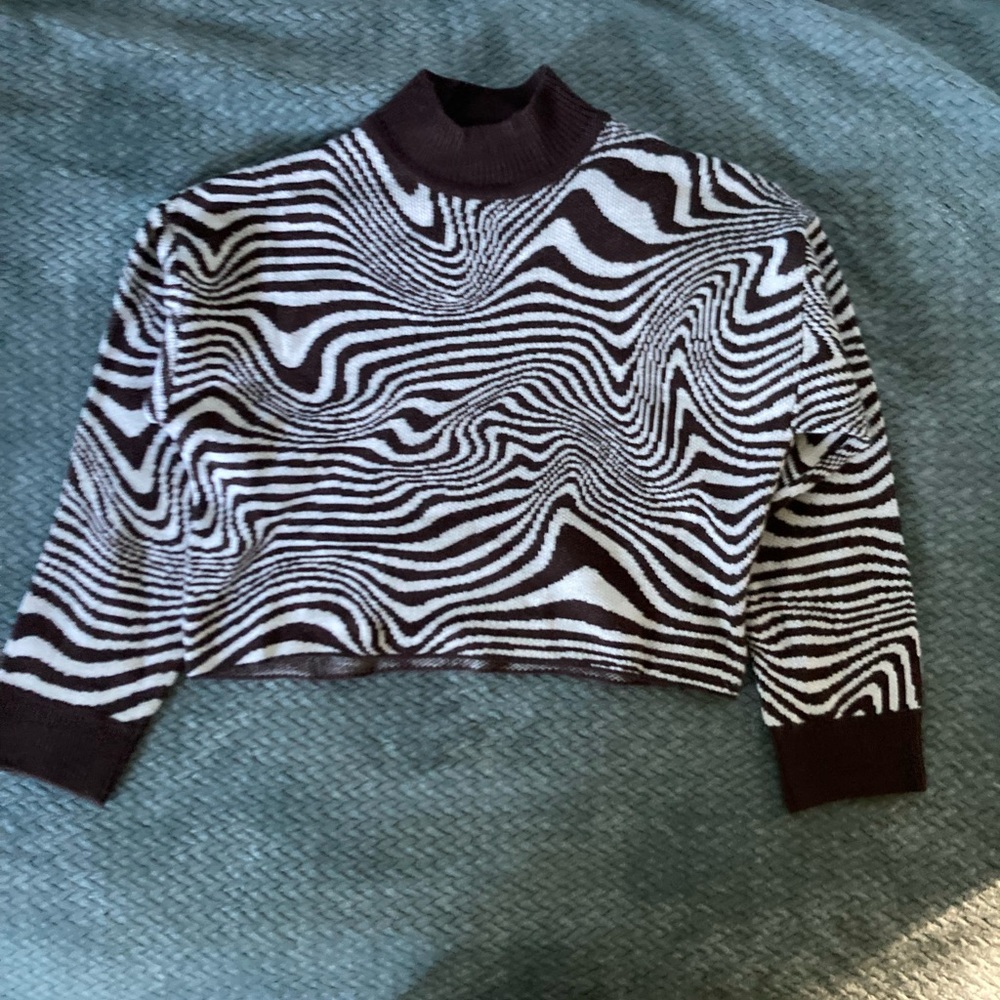 H&M Cropped Swirl-Printed Sweater